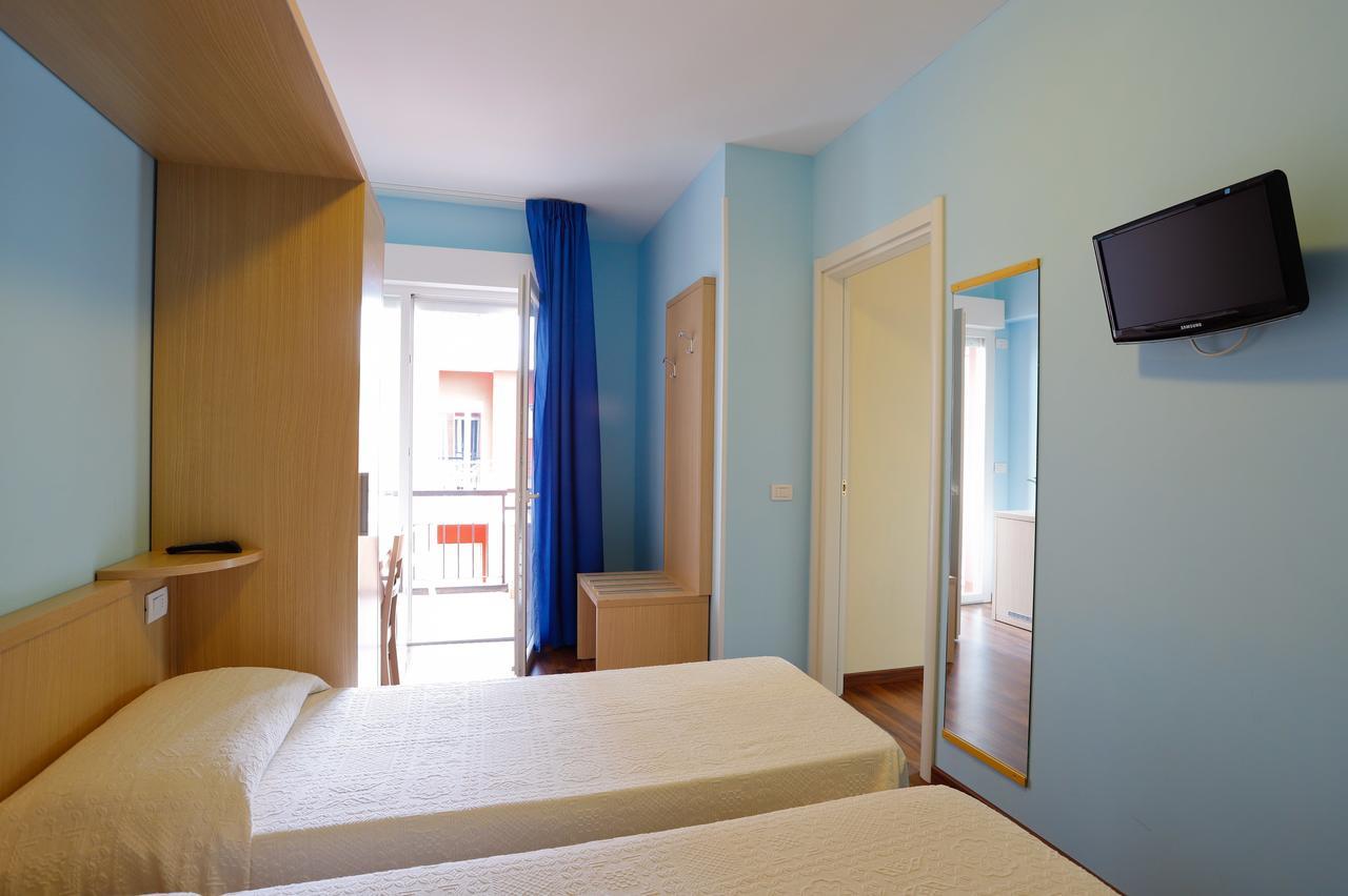 Hotel Grifone Принчипина-а-Маре Экстерьер фото